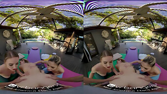 Intens Vr-Oplevelse Med Realistiske Kropsforbindelser Under Yogaklassen