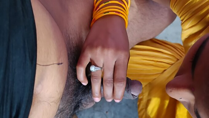 Amateur Indian Girl Gives A Hot Blowjob To Her Boyfriend