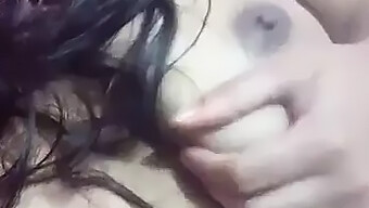 Chica India De 18 Años Se Masturba En Pantimedias