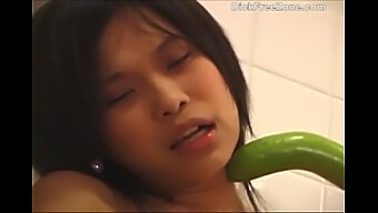 18+ Thai Teen Emma Cucumber'S Solo Masturbation