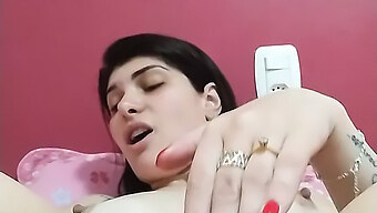 Brown Beauty'S Homemade Masturbation With A Toy