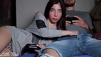 Amatör Kızıl Saçlı Bu Fifa Porno Videosunda Büyük Bir Yarak Alıyor