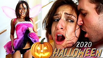 Công Chúa Fairytale Bị Đụ Mặt Và Bắn Tinh Trong Video Halloween