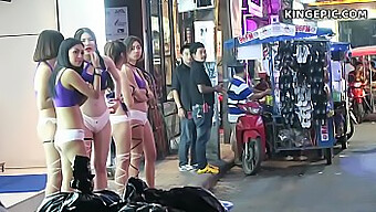 タイの女の子たちがアクションに没頭する - 最もホットな女の子たちの最高のサービス?